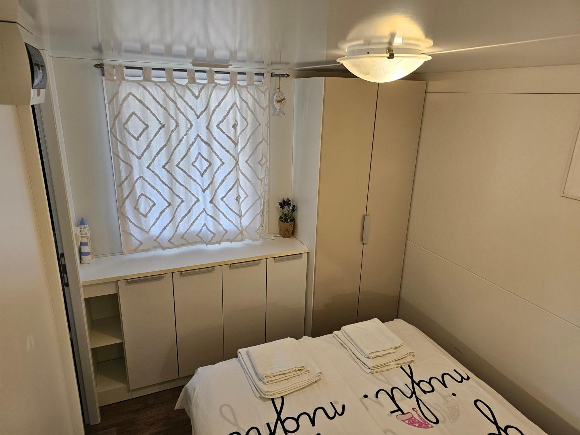 Mobile Home Sea Fairy , Jezera , Murter ทิสโน ภายนอก รูปภาพ