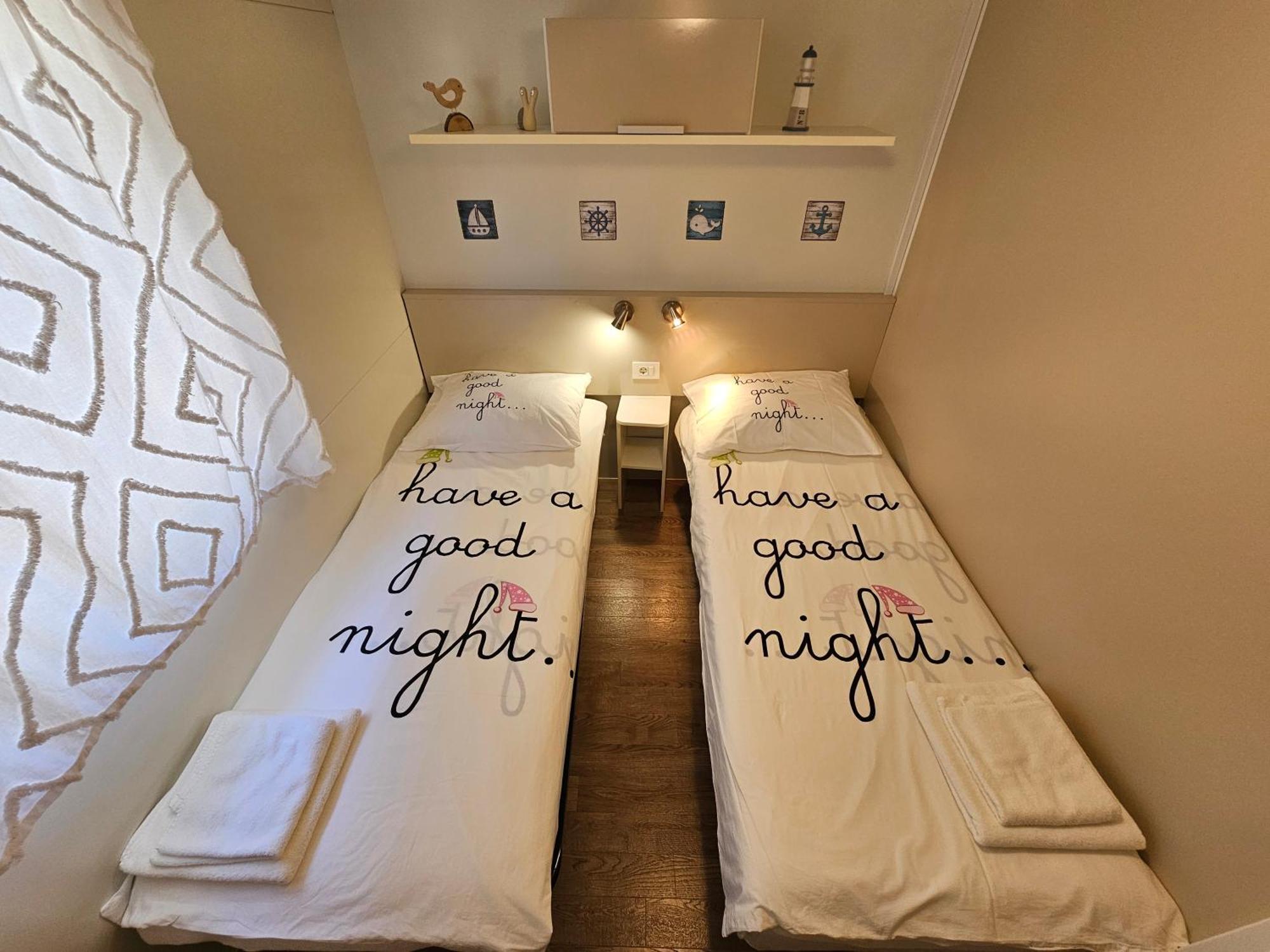 Mobile Home Sea Fairy , Jezera , Murter ทิสโน ภายนอก รูปภาพ